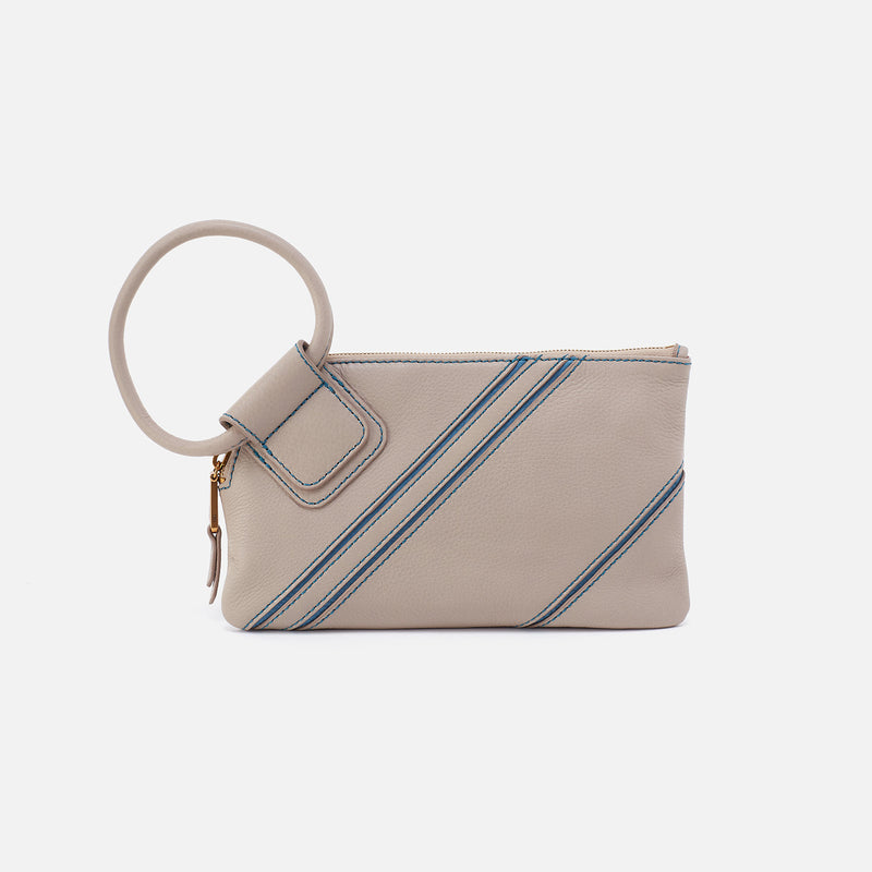 Sable Wristlet in Pebbled Leather - Taupe