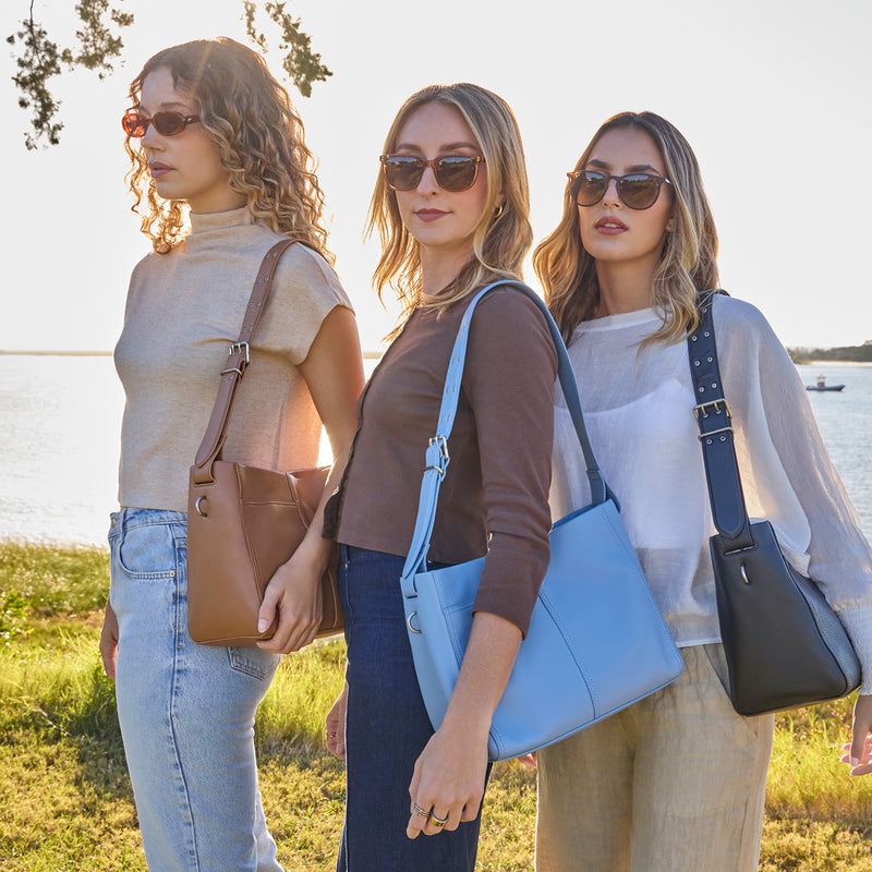 Render Shoulder Bag In Pebbled Leather - Seabreeze