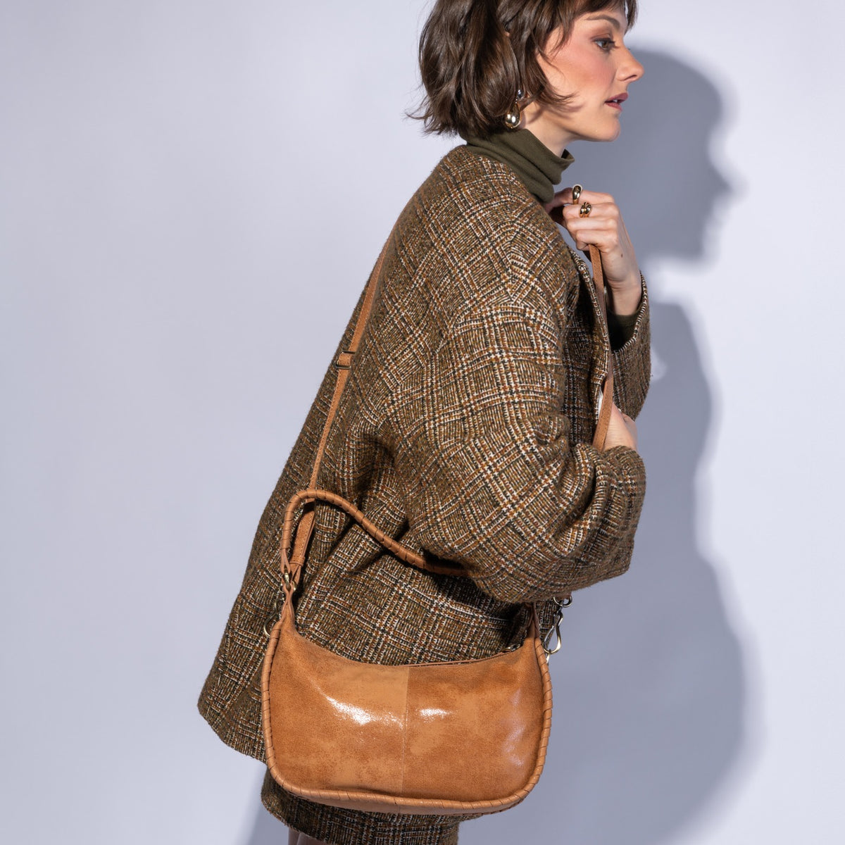 Mia Crescent Hobo In Buffed Leather - Whiskey