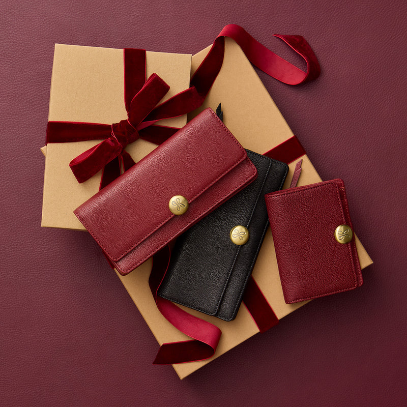 Hutton Small Wallet in Micrograin Leather - Red Dahlia