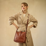 Expedition Medium Crossbody in Patina Leather - Pecan Ridge