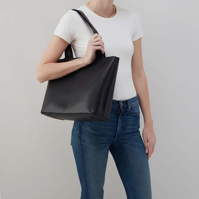 Vida Tote In Micro Pebbled Leather - Black