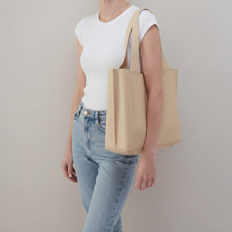 Vida Large Tote In Micro Pebbled Leather - Almond