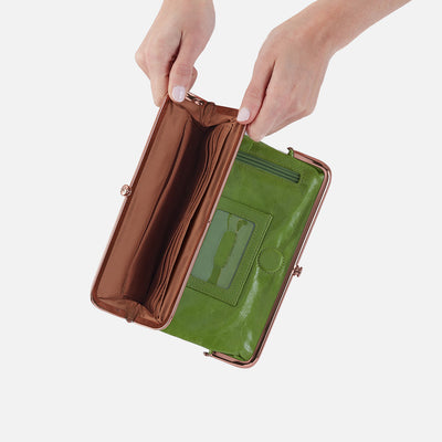 Lauren Clutch-Wallet in Polished Leather - Garden Green