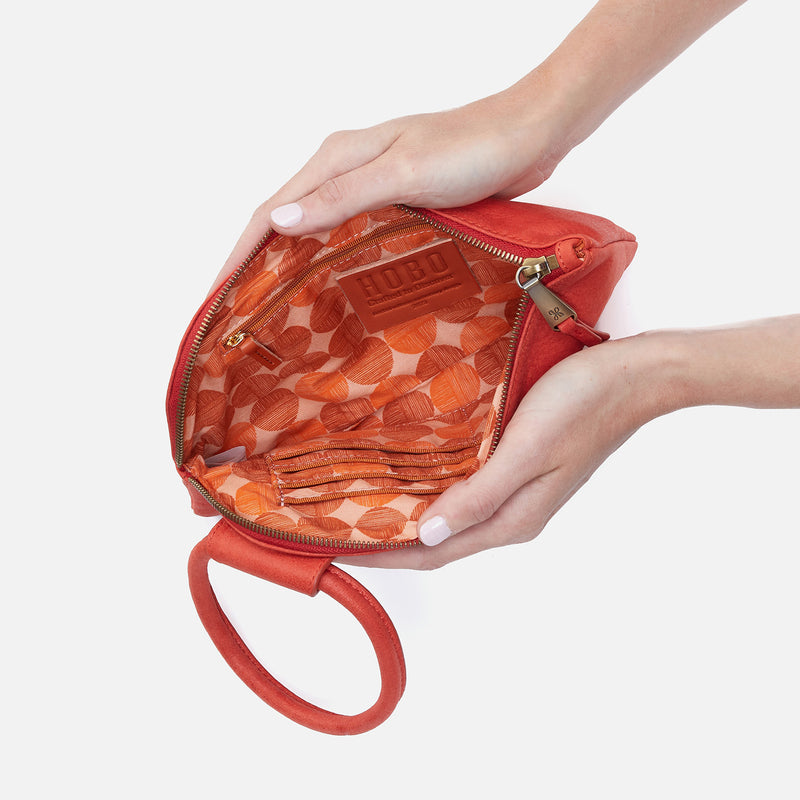 Sable Wristlet in Buffed Leather - Chili