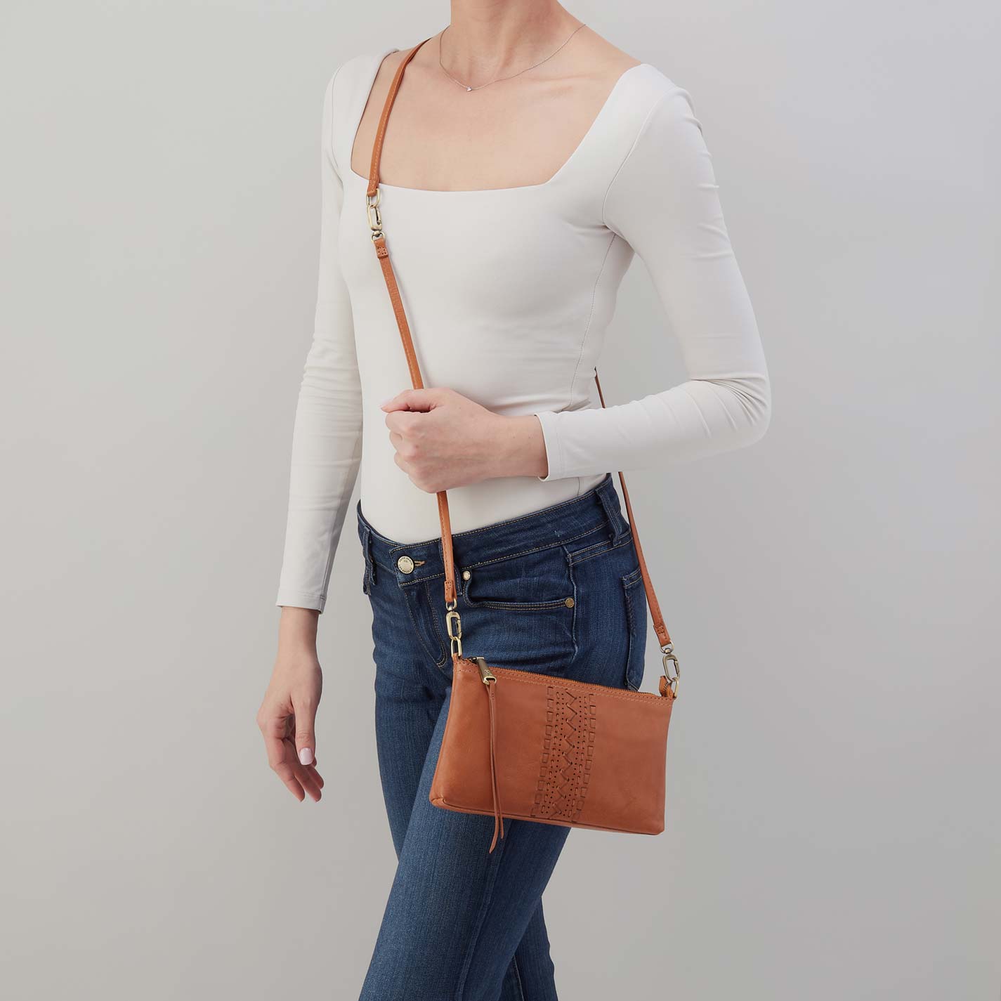 Darcy Crossbody in Washed Leather - Harvest Wheat – HOBO