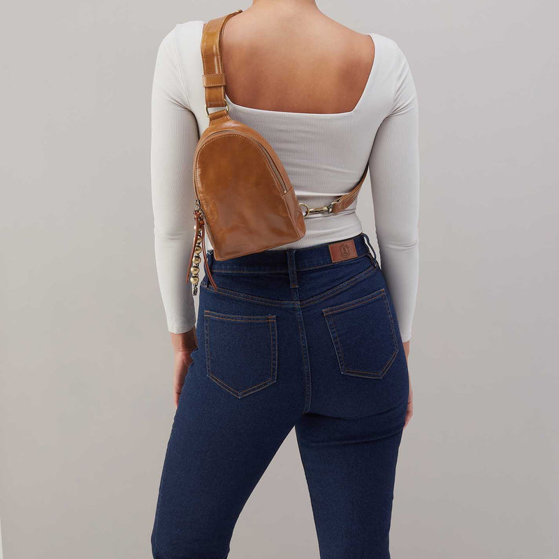 Fern Sling in Polished Leather - Truffle