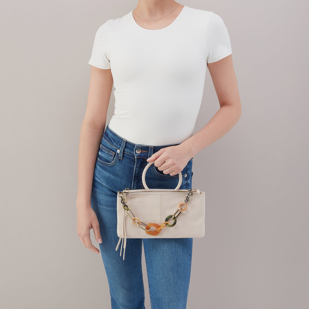 Sable Crossbody In Polished Leather - Pale Flax