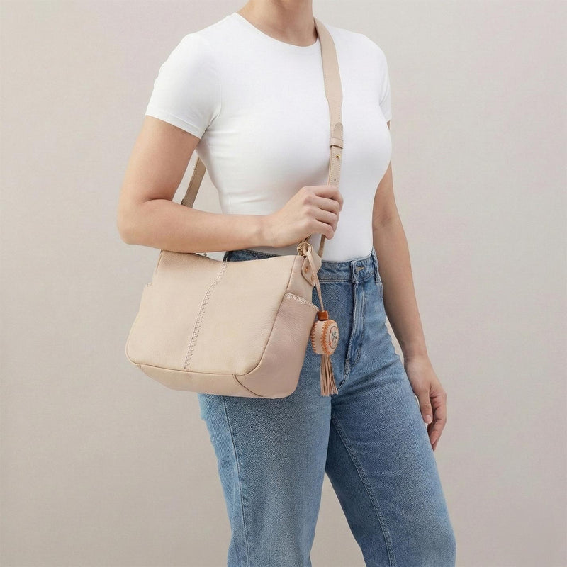 Sheila Crossbody With Charm In Pebbled Leather - Stonewash