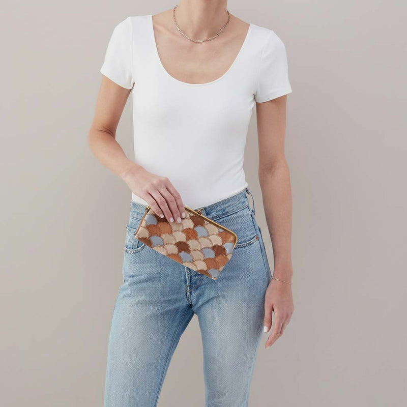 Lauren Clutch-Wallet In Pebbled Leather - Timber Brown