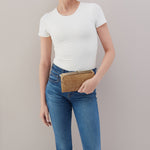 Lauren Clutch-Wallet In Buffed Leather - Whiskey