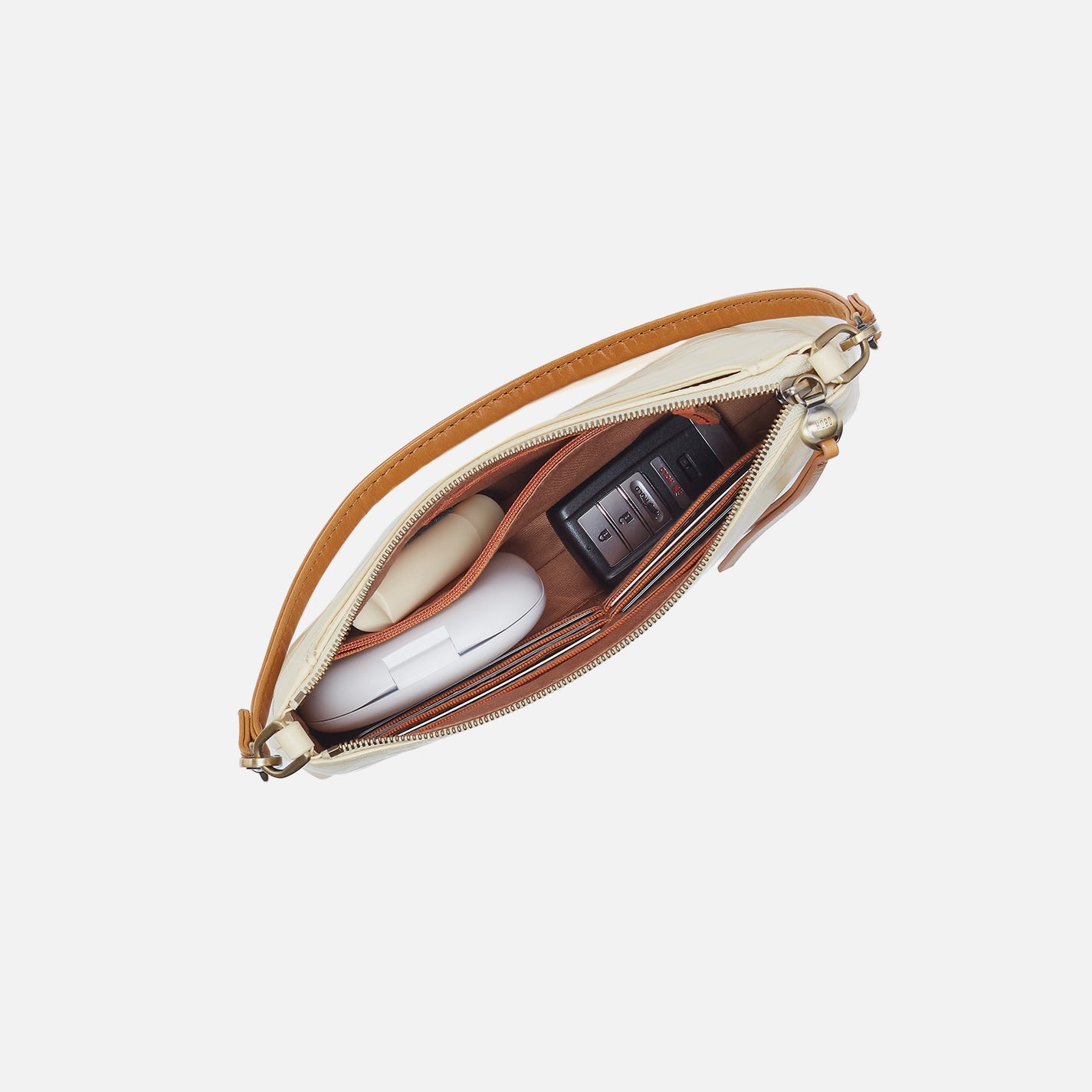 ボーダーズアットバルコニー　シティポリ　クロスボディ Darcy Crossbody in Polished Leather - Butter Yellow – HOBO