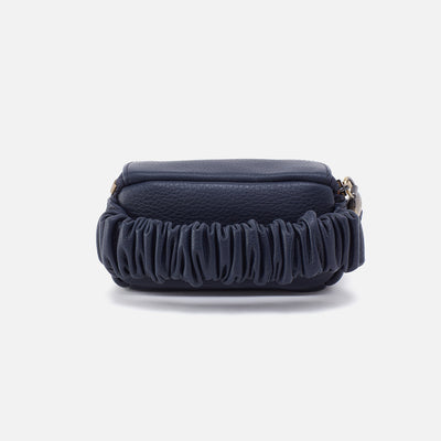Wearable Zip Pouch In Pebbled Leather - Sapphire