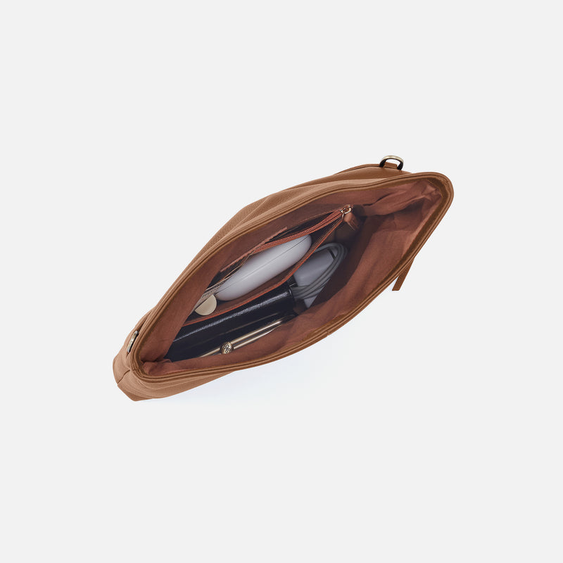 Draft Crossbody In Pebbled Leather - Brown Sugar