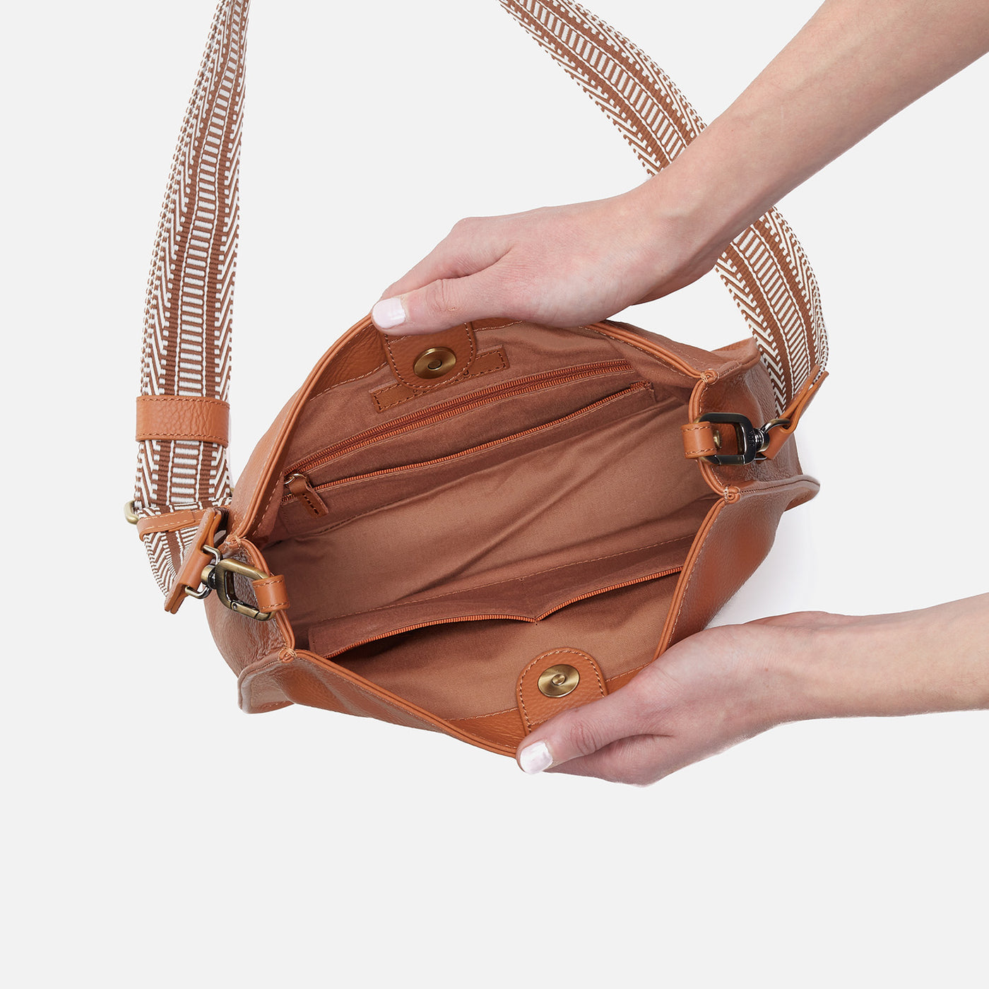 Cass Crossbody In Pebbled Leather - Butterscotch