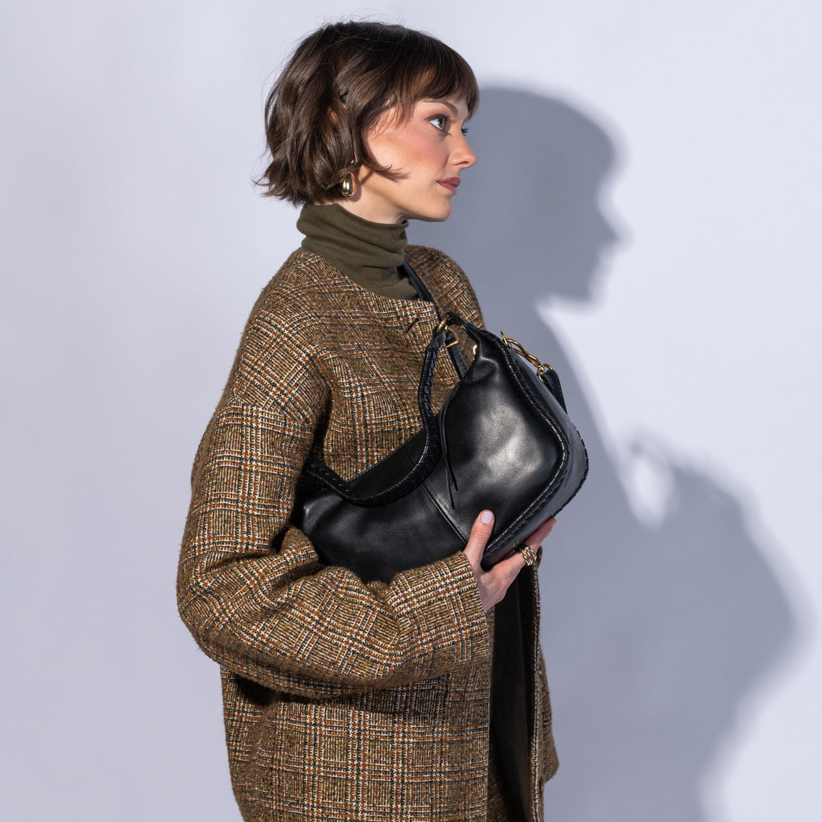Mia Crescent Hobo In Smooth Leather