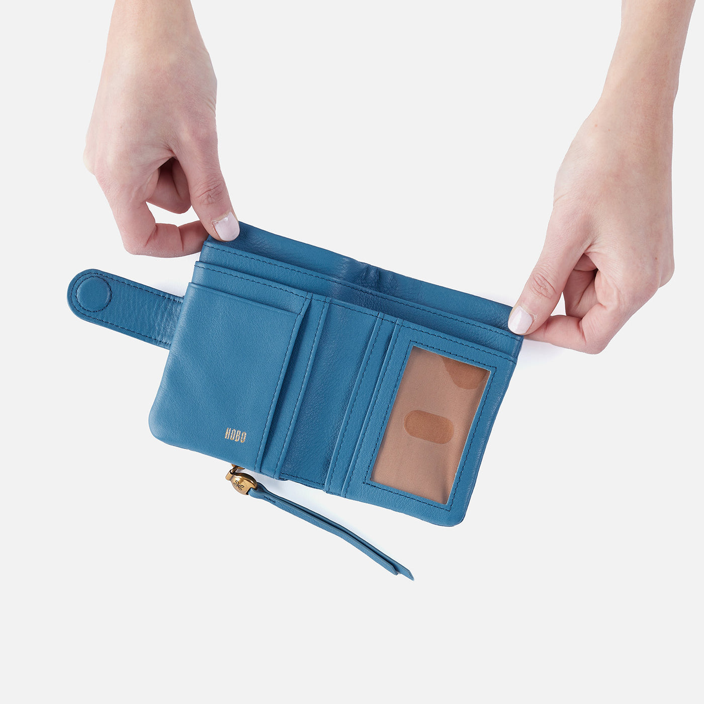 Fern Bifold Wallet in Pebbled Leather - Dusty Blue