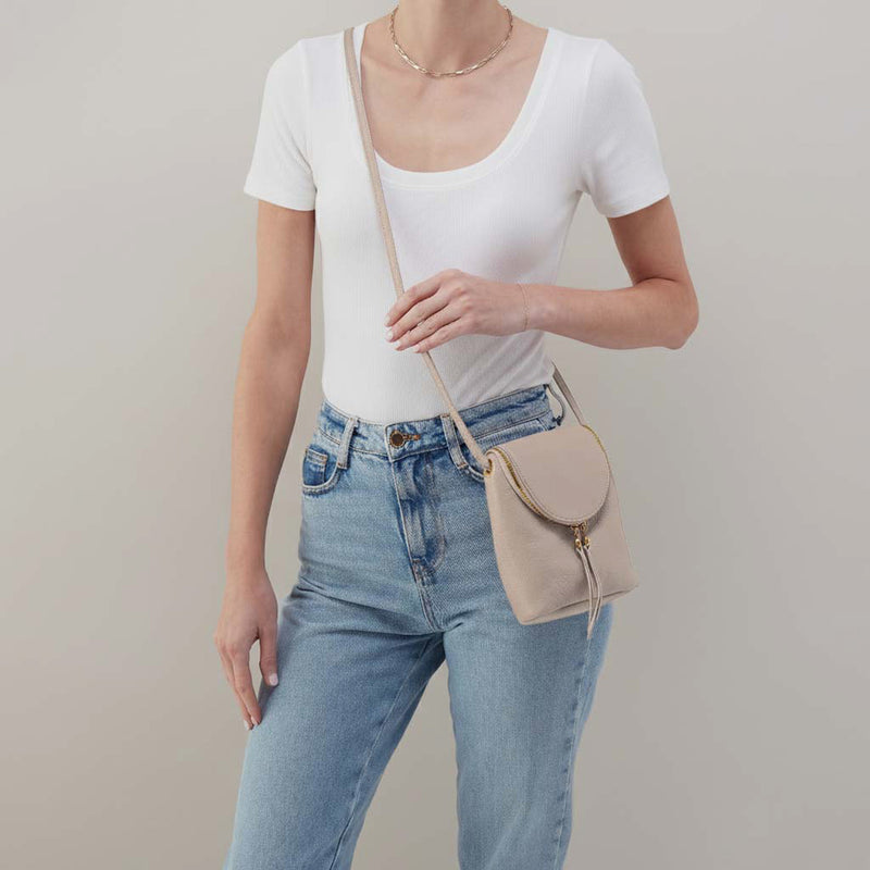 Fern Crossbody in Pebbled Leather - Taupe