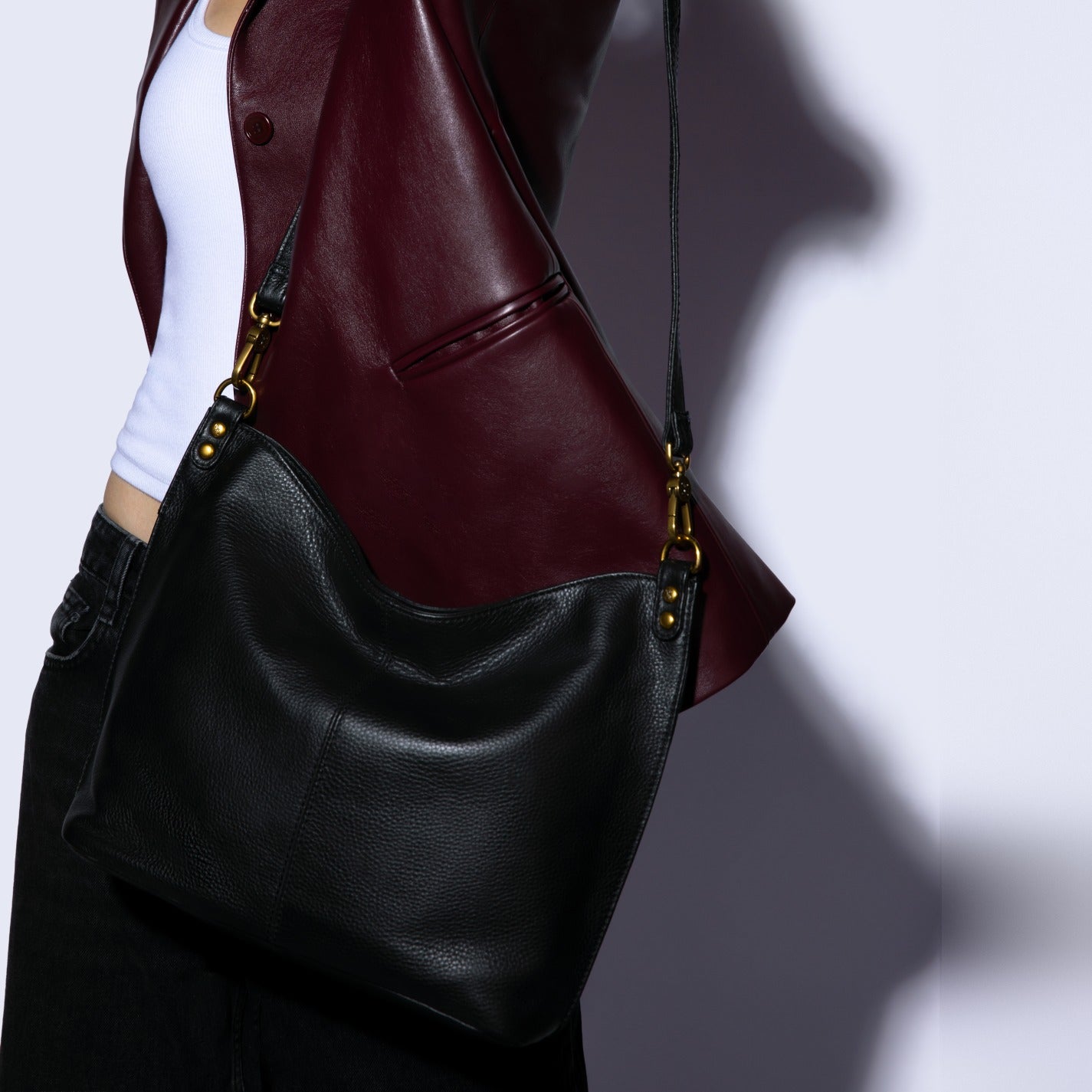 Pier Shoulder Bag In Pebbled Leather - Black – HOBO