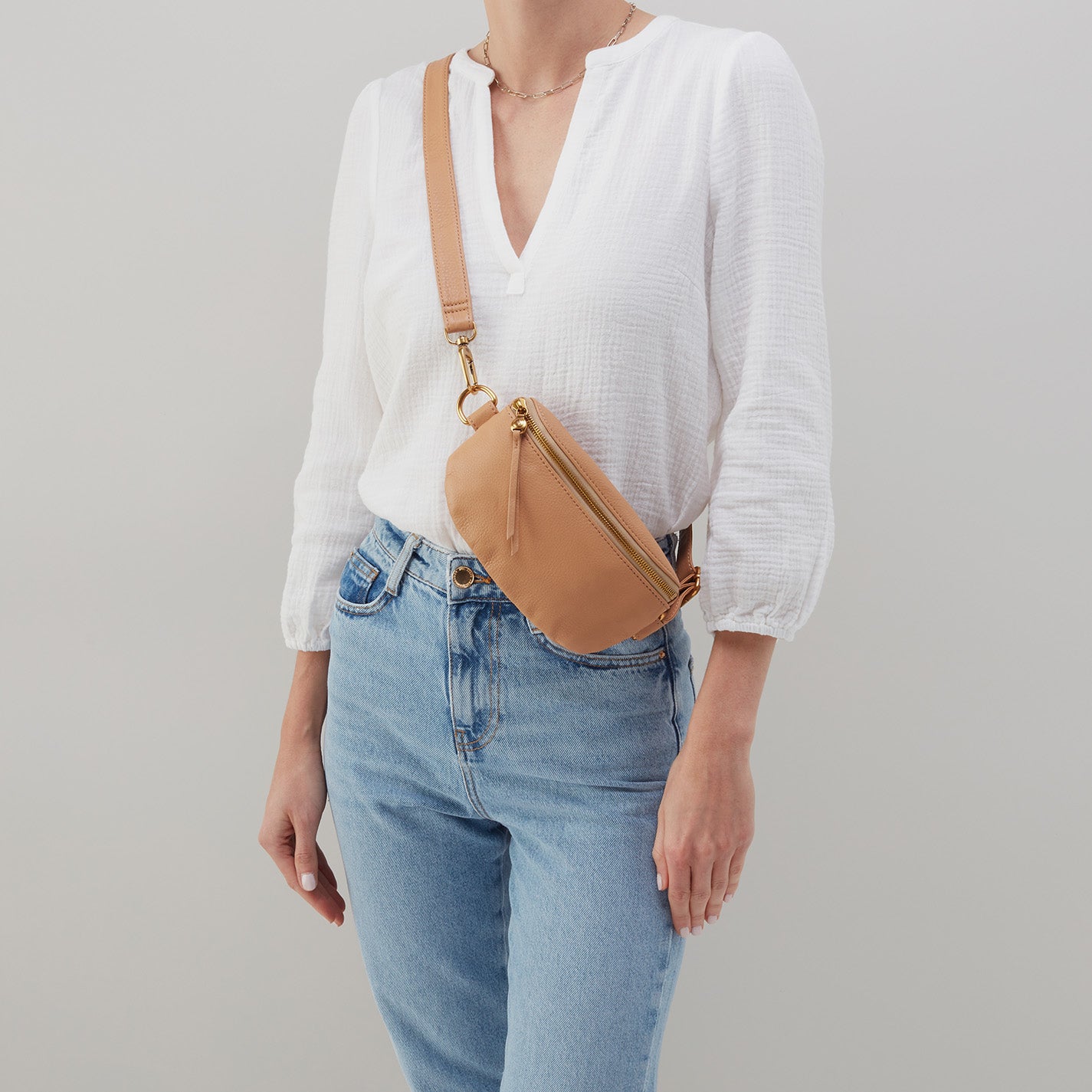 Fern Belt Bag in Pebbled Leather - Chalk – HOBO