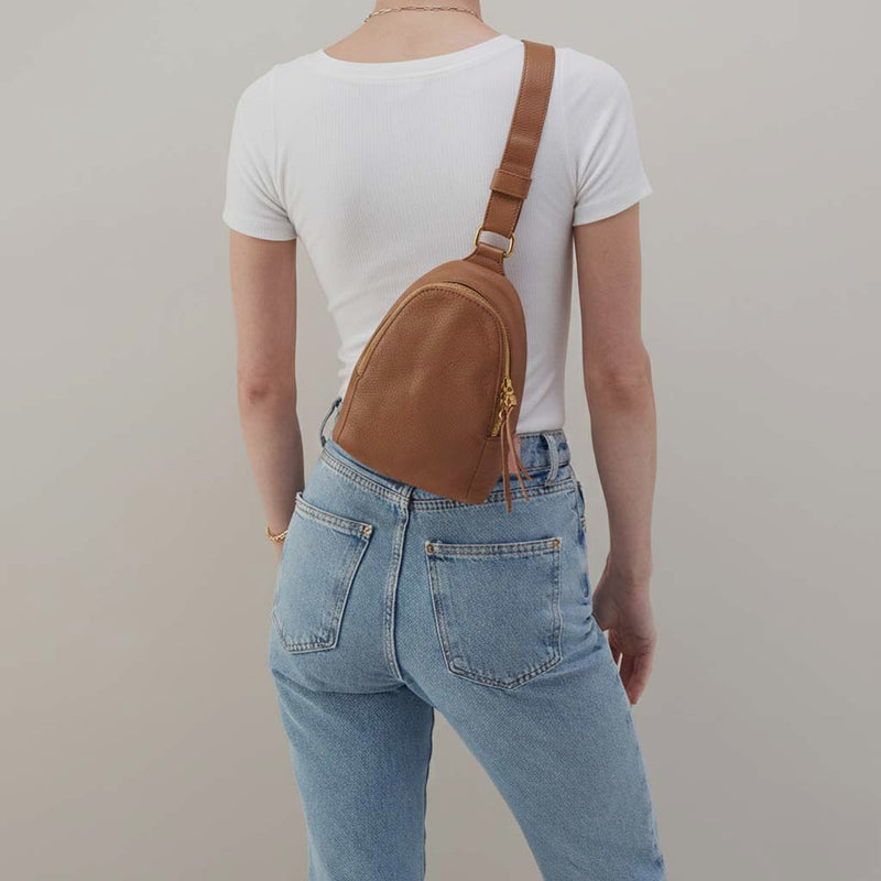 Fern Sling In Pebbled Leather - Timber Brown