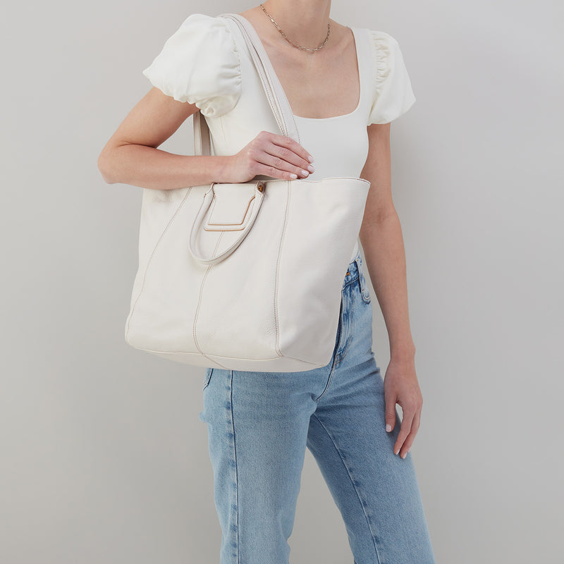 Sheila East-West Tote in Pebbled Leather - White