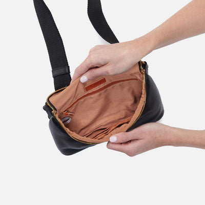 Fern Large Belt Bag in Pebbled Leather - Black