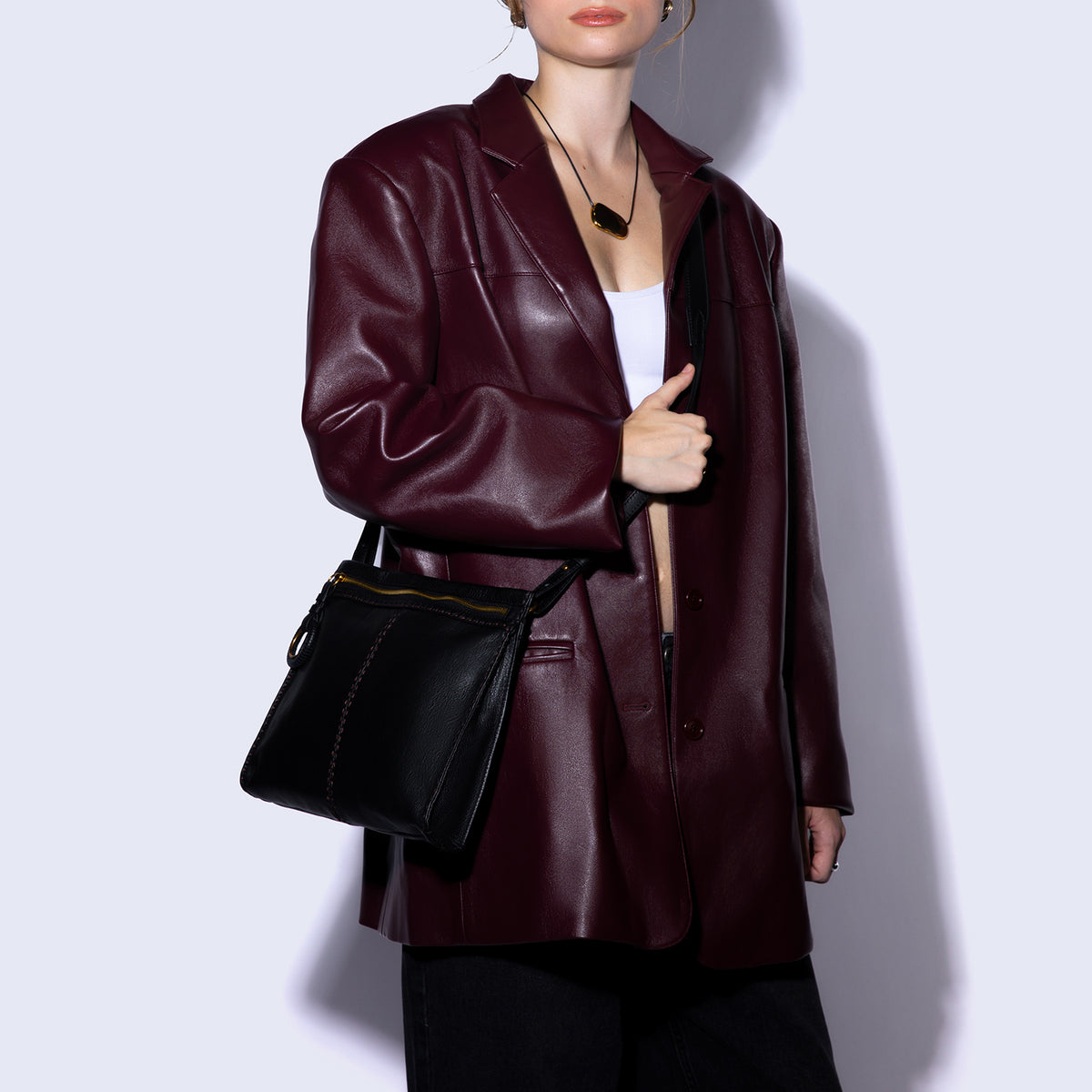 Austin Medium Crossbody In Pebbled Leather - Black