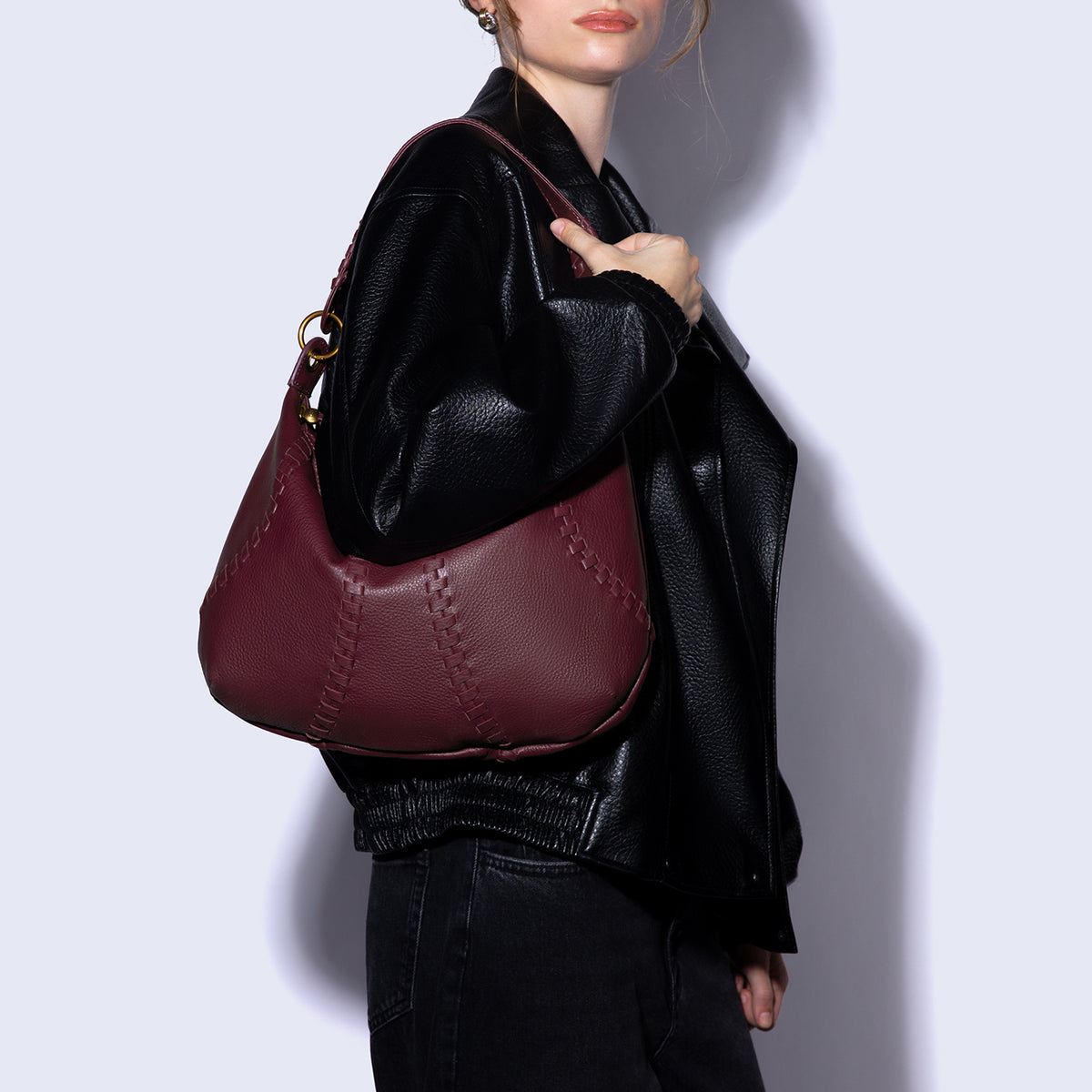Opal Shoulder in Pebbled Leather - Mulberry Glaze