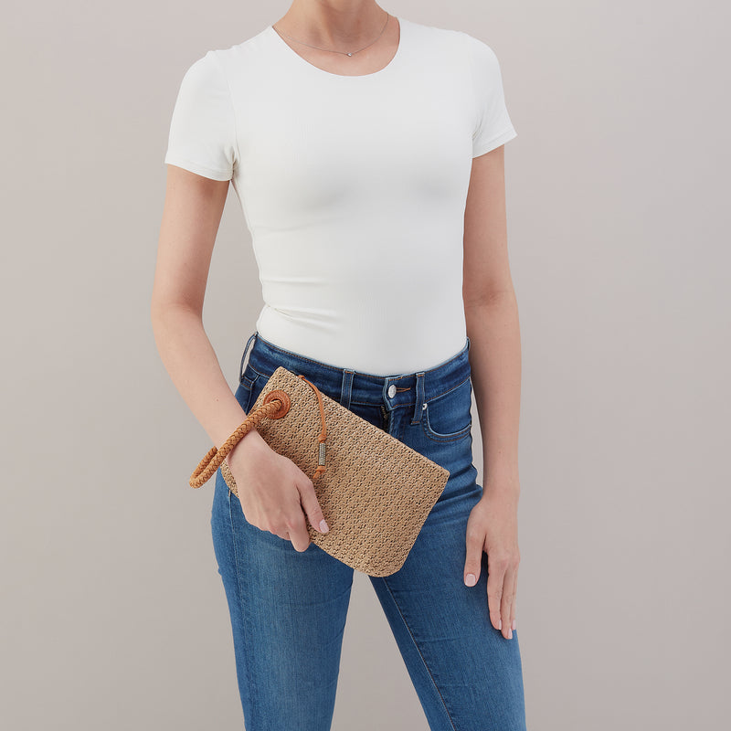 Daisy Daze Large Wristlet In Woven Straw - Meadow Woven Straw