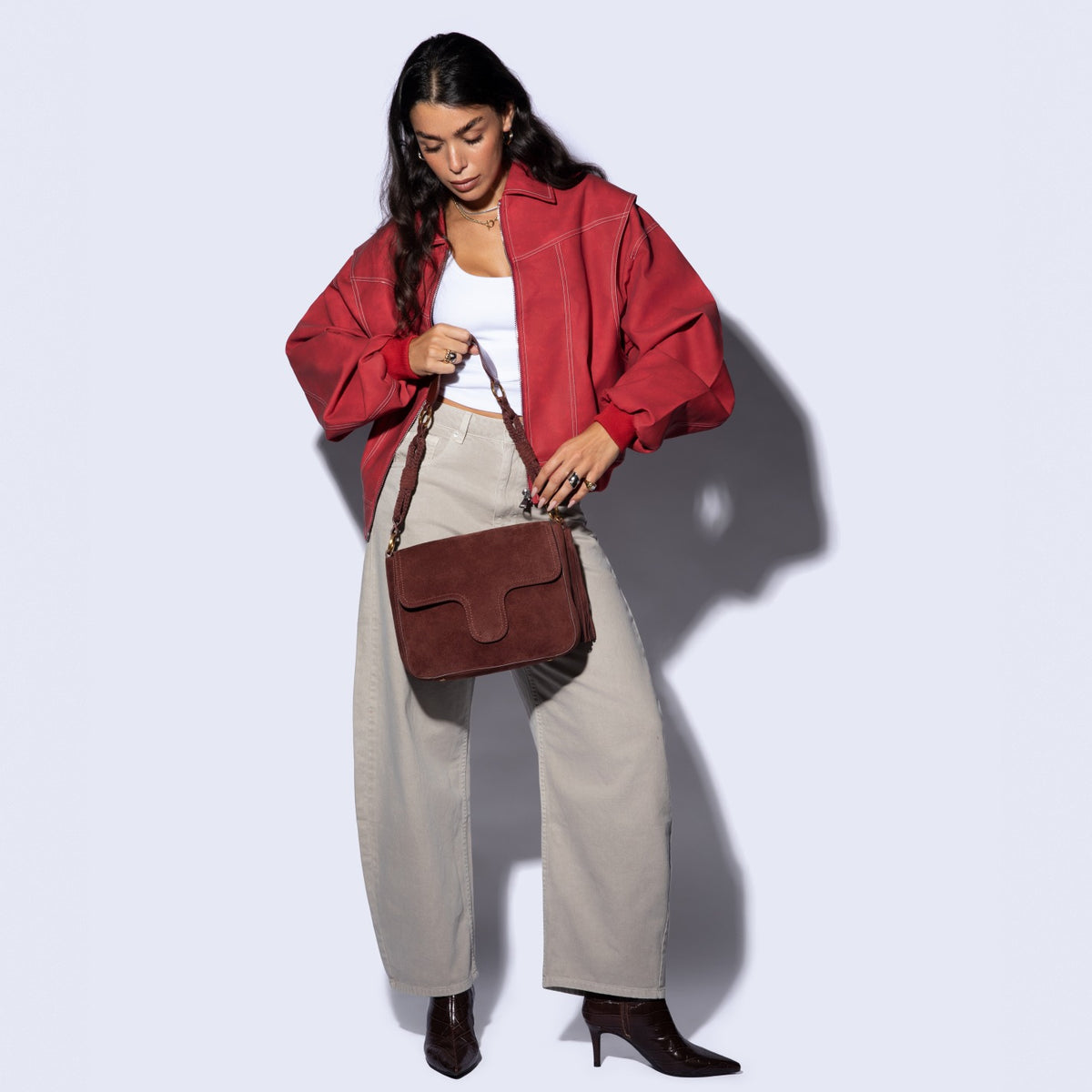 Rogue Shoulder In Suede Leather - Chocolate