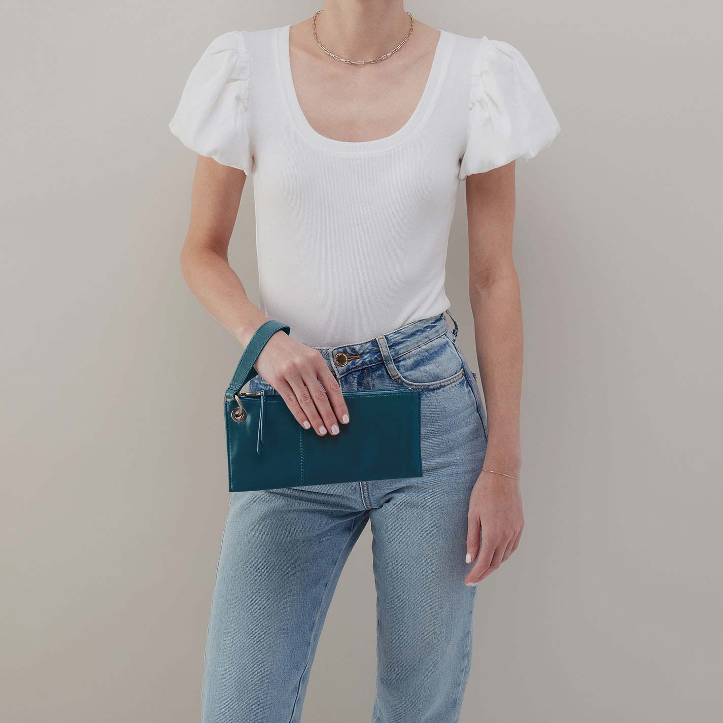 Vida Wristlet in Polished Leather - Wild Bluegrass – HOBO