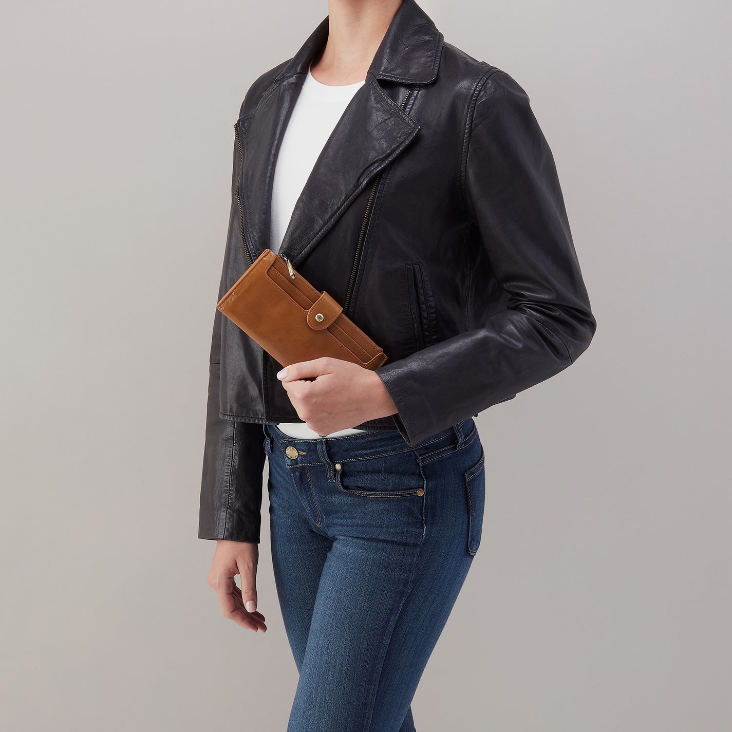 Dunn Continental Wallet in Polished Leather - Truffle – HOBO