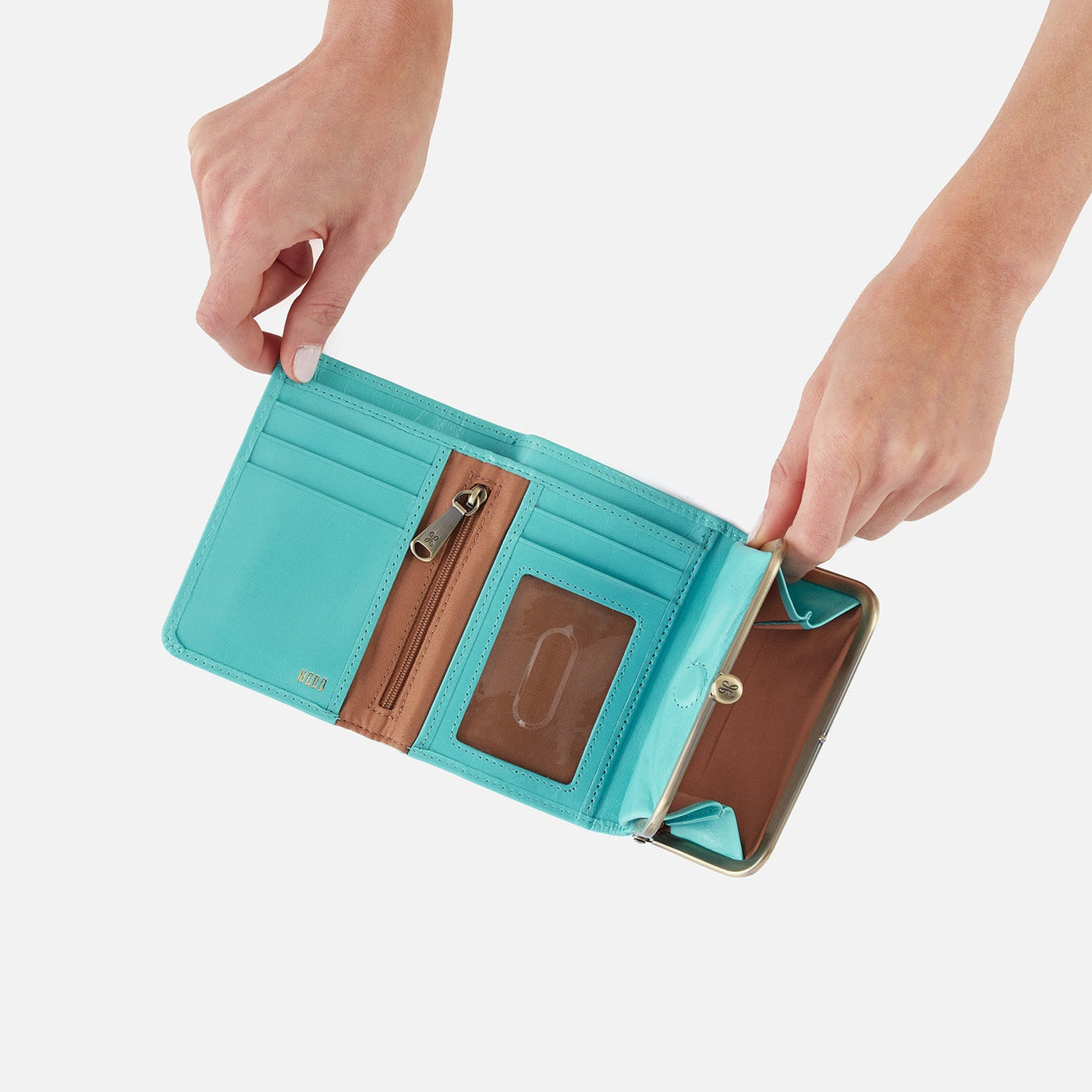 Robin Compact Wallet in Polished Leather - Light Aqua