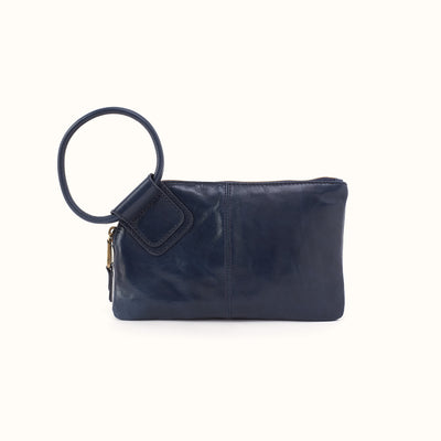 Sable Wristlet In Polished Leather - Ink Navy