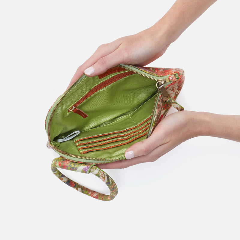 Sable Wristlet in Printed Leather - Tropic Print