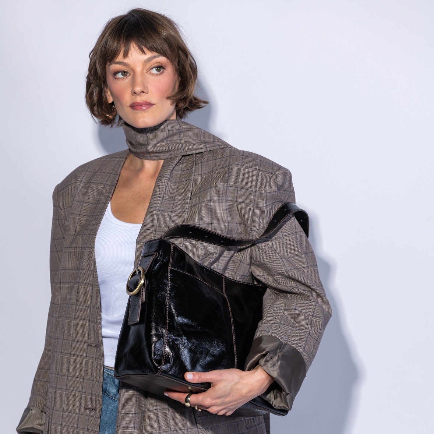 Render Shoulder Bag In Polished Leather - Black – HOBO