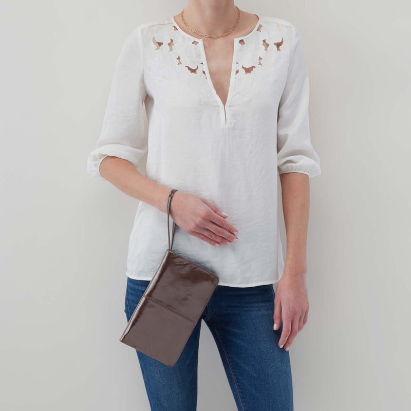 Evolve Wristlet in Polished Leather - Hearthstone