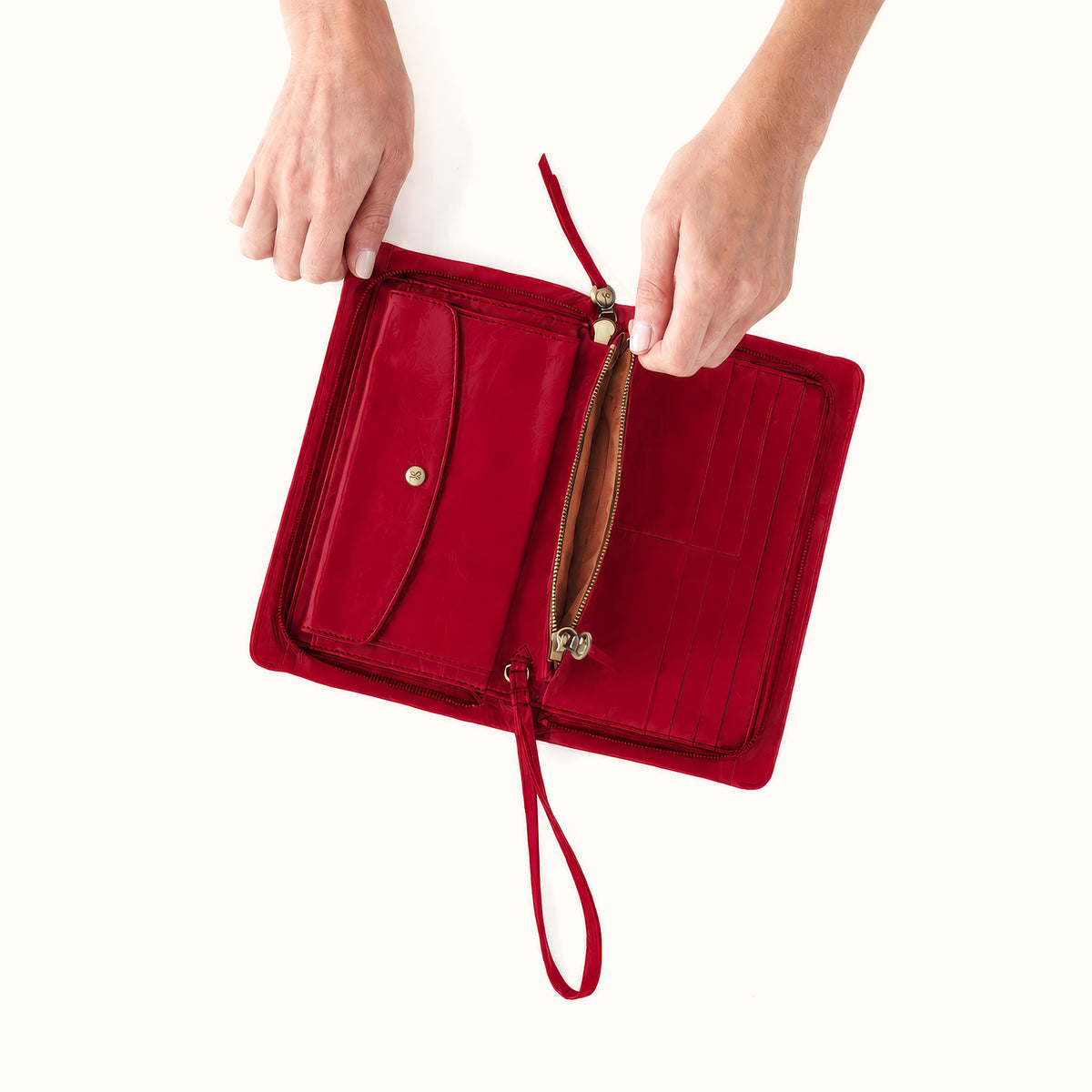 Evolve Wristlet In Polished Leather
