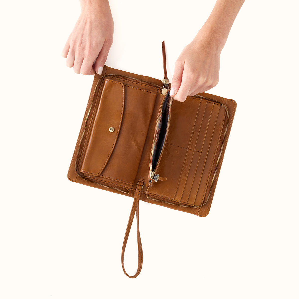 Evolve Wristlet In Polished Leather