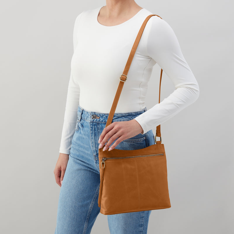 Cambel Crossbody In Polished Leather - Truffle