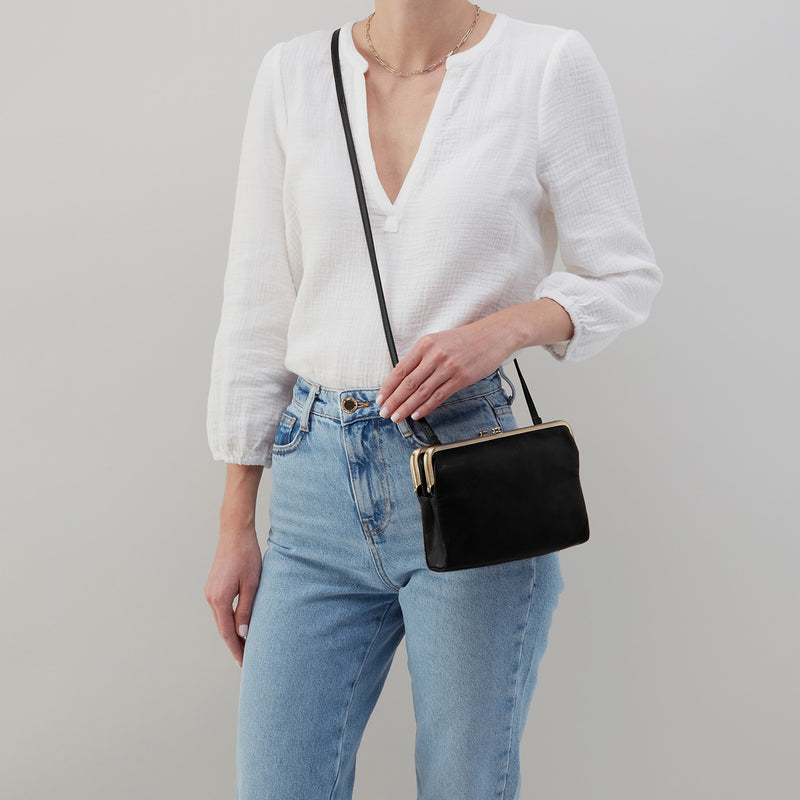 Lauren Crossbody in Polished Leather - Light Grey