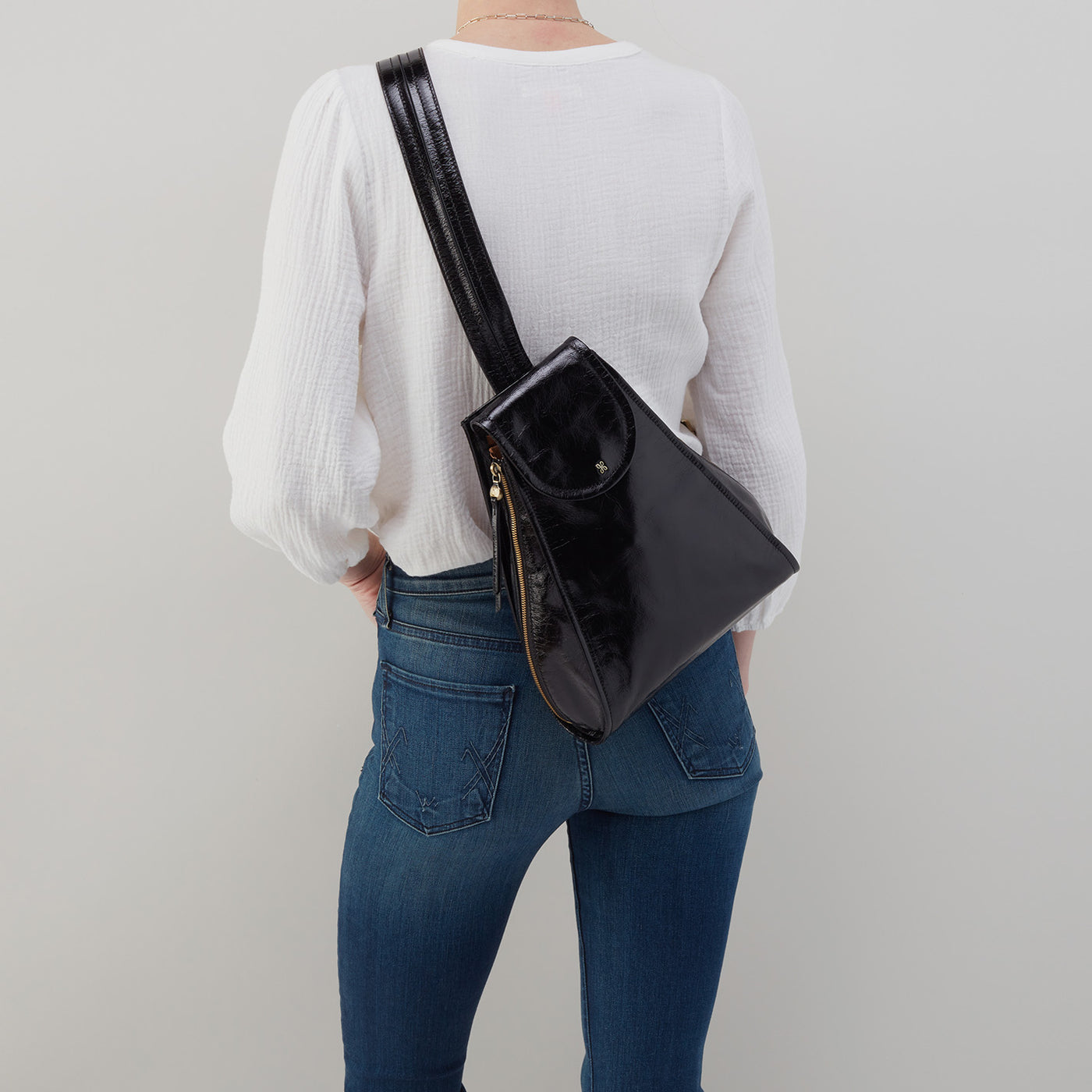 Betta Backpack in Polished Leather - Light Grey