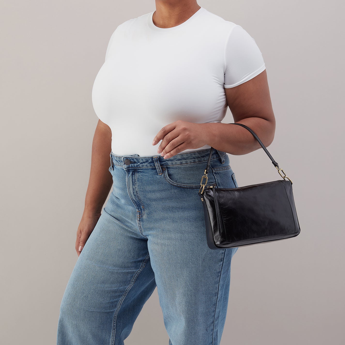 Darcy Carry-All Crossbody in Polished Leather - Black – HOBO