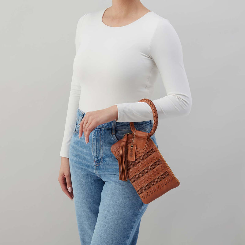 Sable Wristlet in Washed Leather - Harvest Wheat