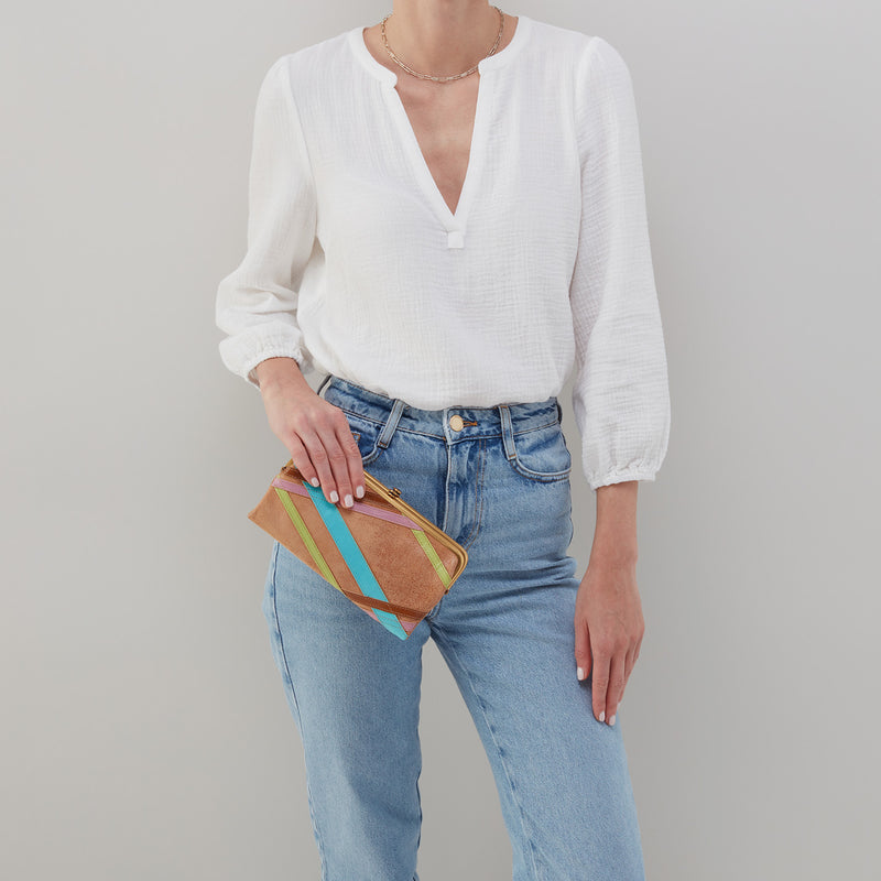 Lauren Clutch-Wallet in Mixed Leathers - Tan