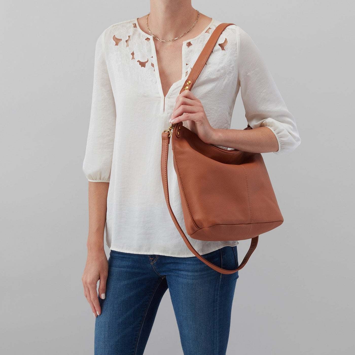 Pier Shoulder Bag in Pebbled Leather Cashew HOBO