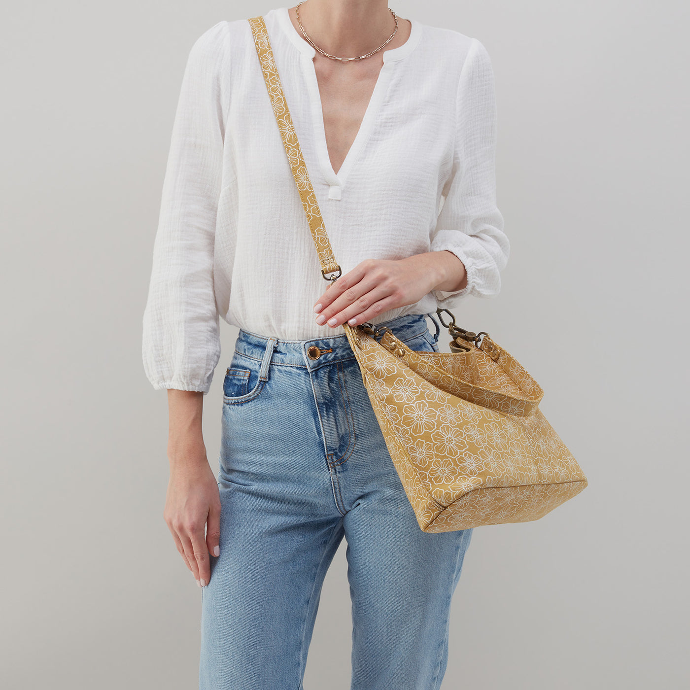 Pier Shoulder Bag in Printed Leather - Floral Outline