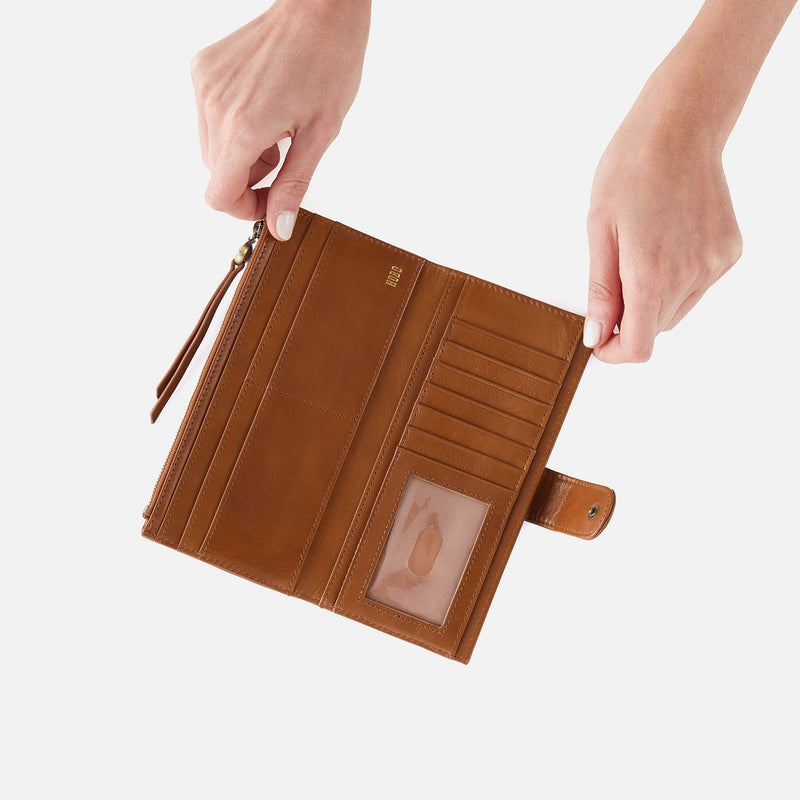 Max Continental Wallet in Polished Leather - Truffle