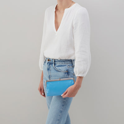 Lauren Clutch-Wallet in Polished Leather - Tranquil Blue